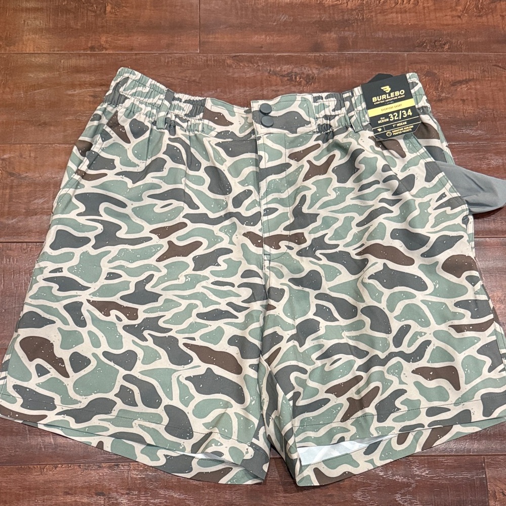 BURLEBO Men's Green and Brown Camo Cargo Shorts